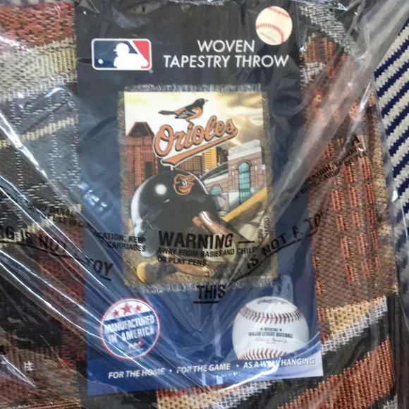Orioles throw blanket - Picture 3 of 3